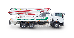 Bomba pluma para concreto XCMG XS37 montada sobre camión